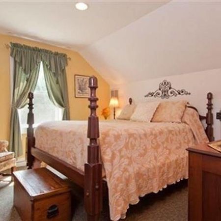 Alpine Haus Bed & Breakfast Inn Vernon Exterior photo
