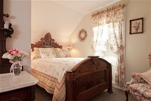 Alpine Haus Bed & Breakfast Inn Vernon Exterior photo