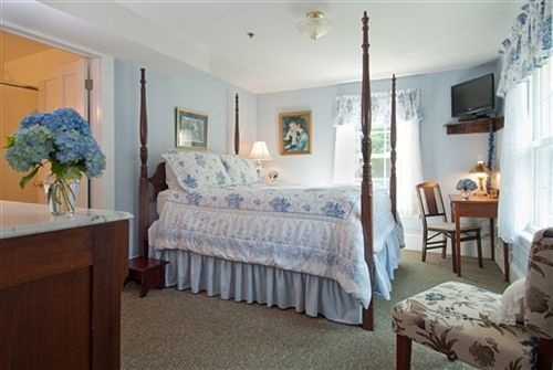 Alpine Haus Bed & Breakfast Inn Vernon Exterior photo