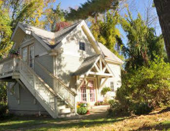 Alpine Haus Bed & Breakfast Inn Vernon Exterior photo